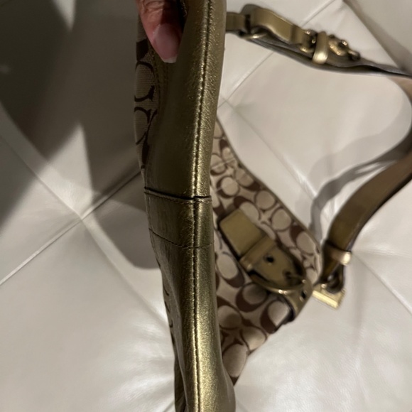 Coach purse with gold detailing - Picture 4 of 4